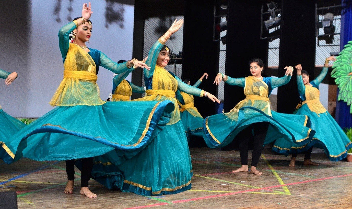 Girls Performing Arts Image